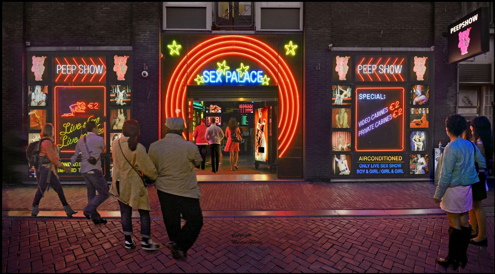 Peepshow Amsterdam Red Light District pic